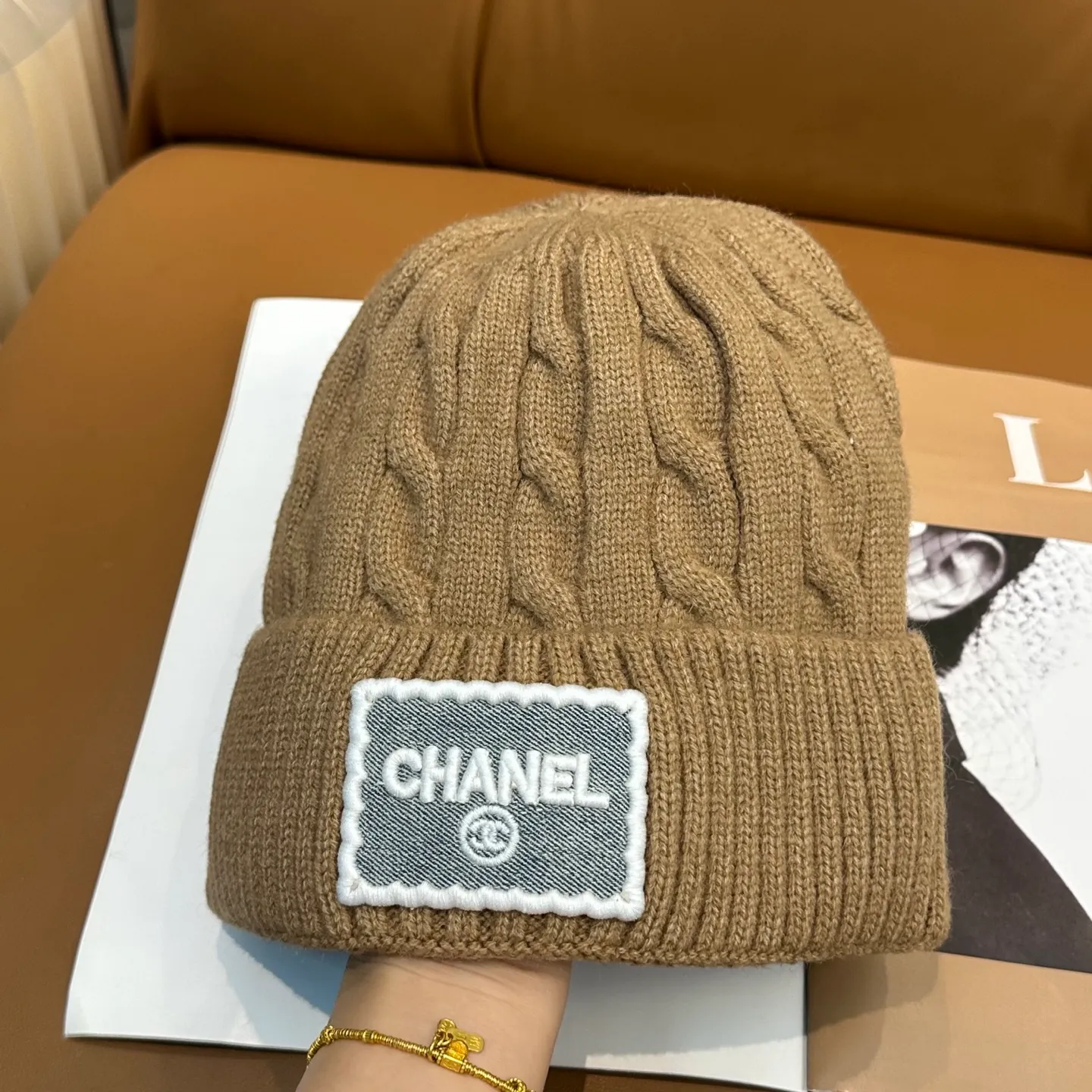 P56 CHANEL small and popular knitted hat! Xiaohongshu’s new product is released, it’s so 🉑️, high-elastic fabric, classic colors, same style for men and women.