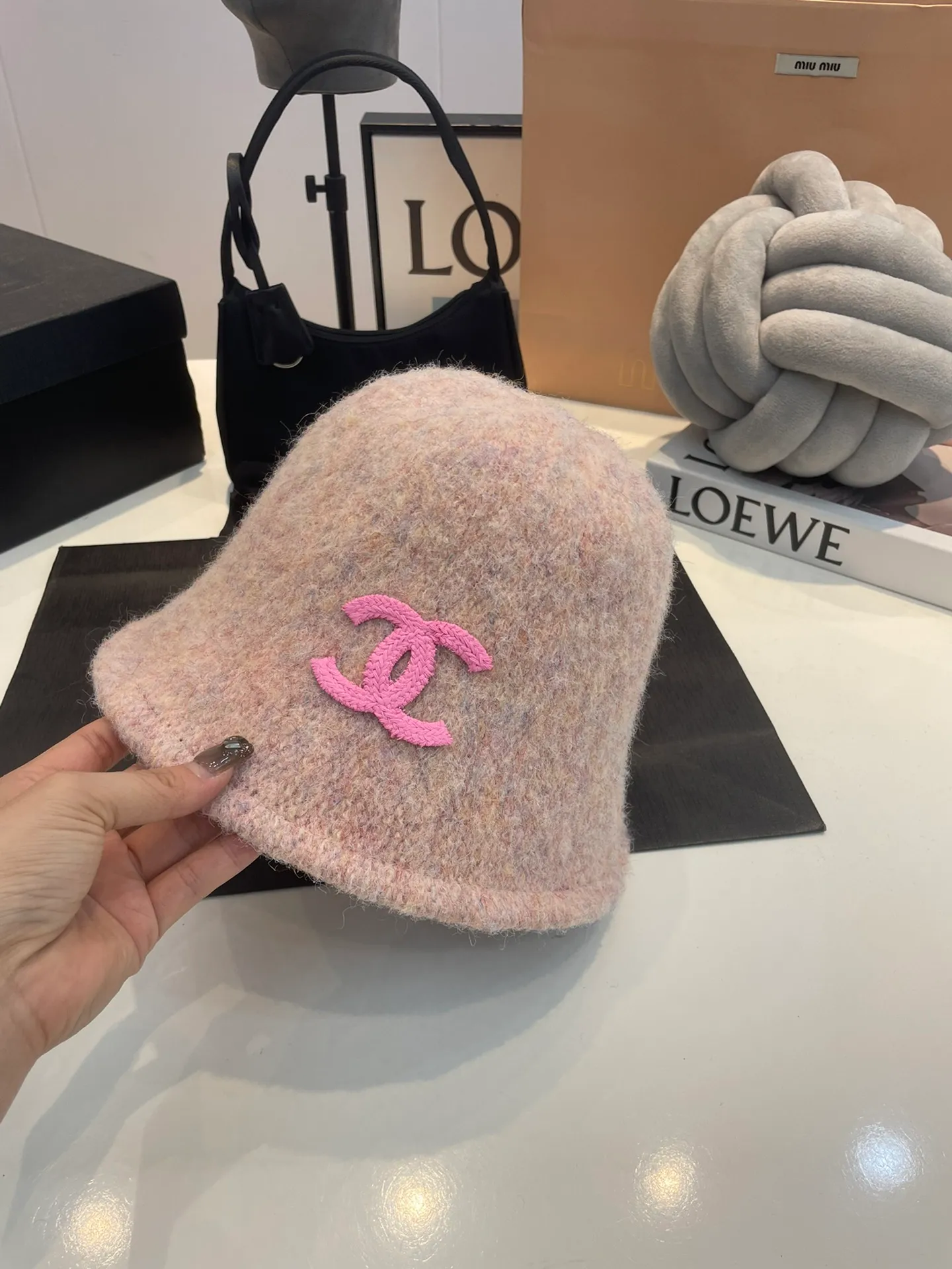 P60 CHANEL Chanel 2023 new autumn and winter plush knitted bucket hat fisherman hat, a must-have for going out and easy to match, hurry up and get it