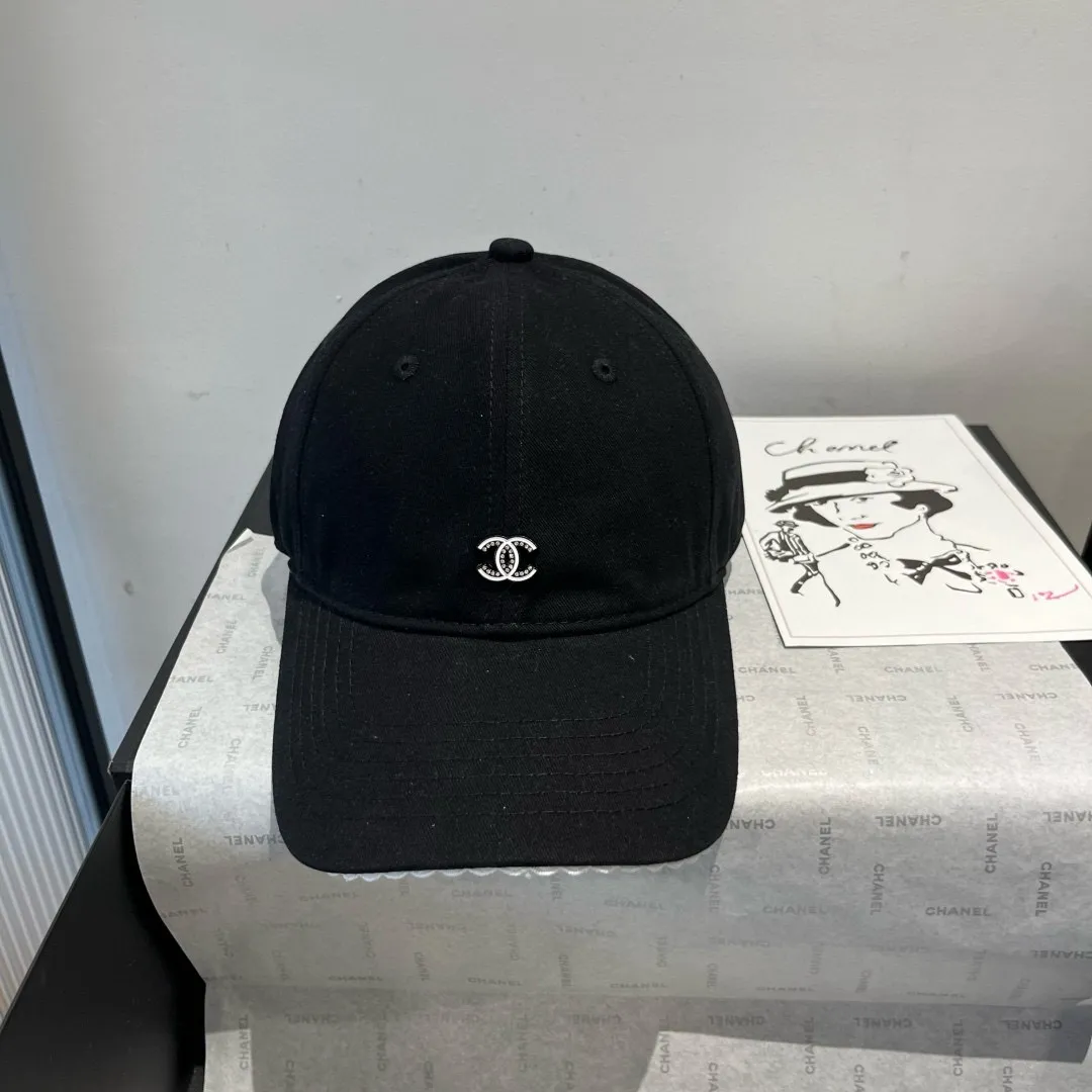 💰80¥ Chanel new peaked cap
