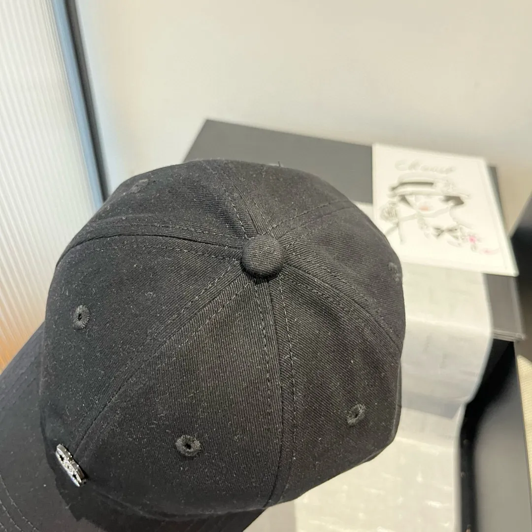 💰80¥ Chanel new peaked cap