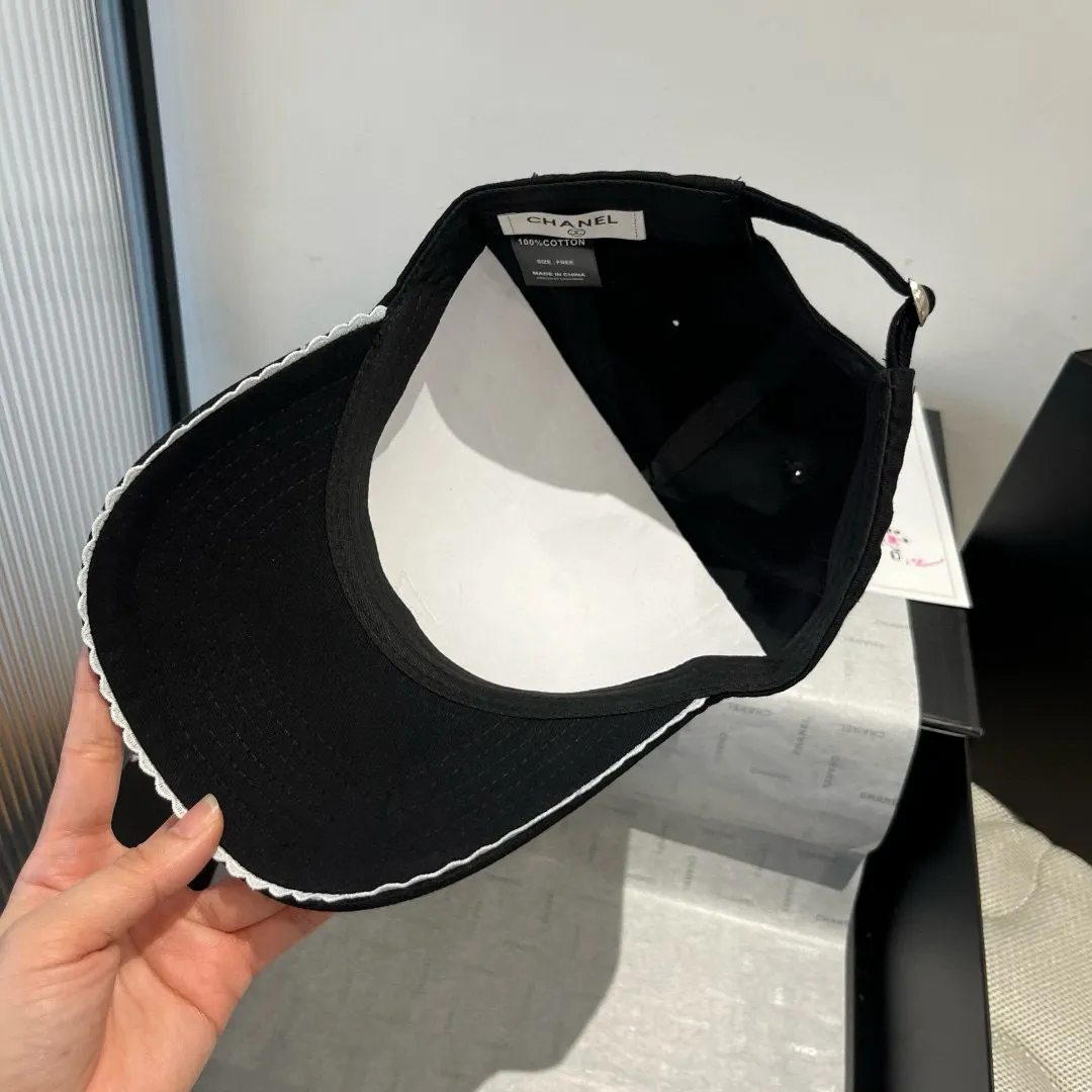 💰80¥ Chanel new peaked cap