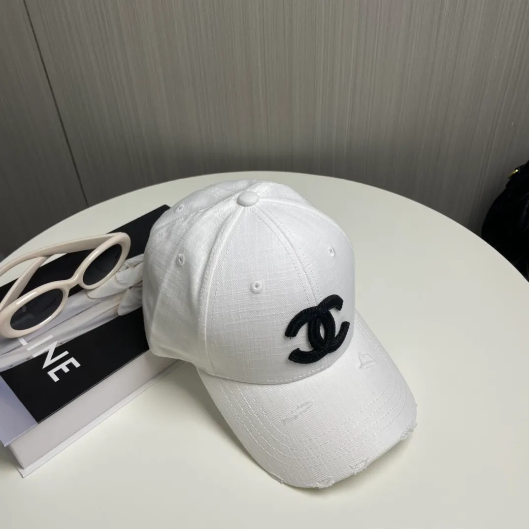 P66 CHANEL new baseball cap, classic and simple logo, fashionable and casual design, popular new product