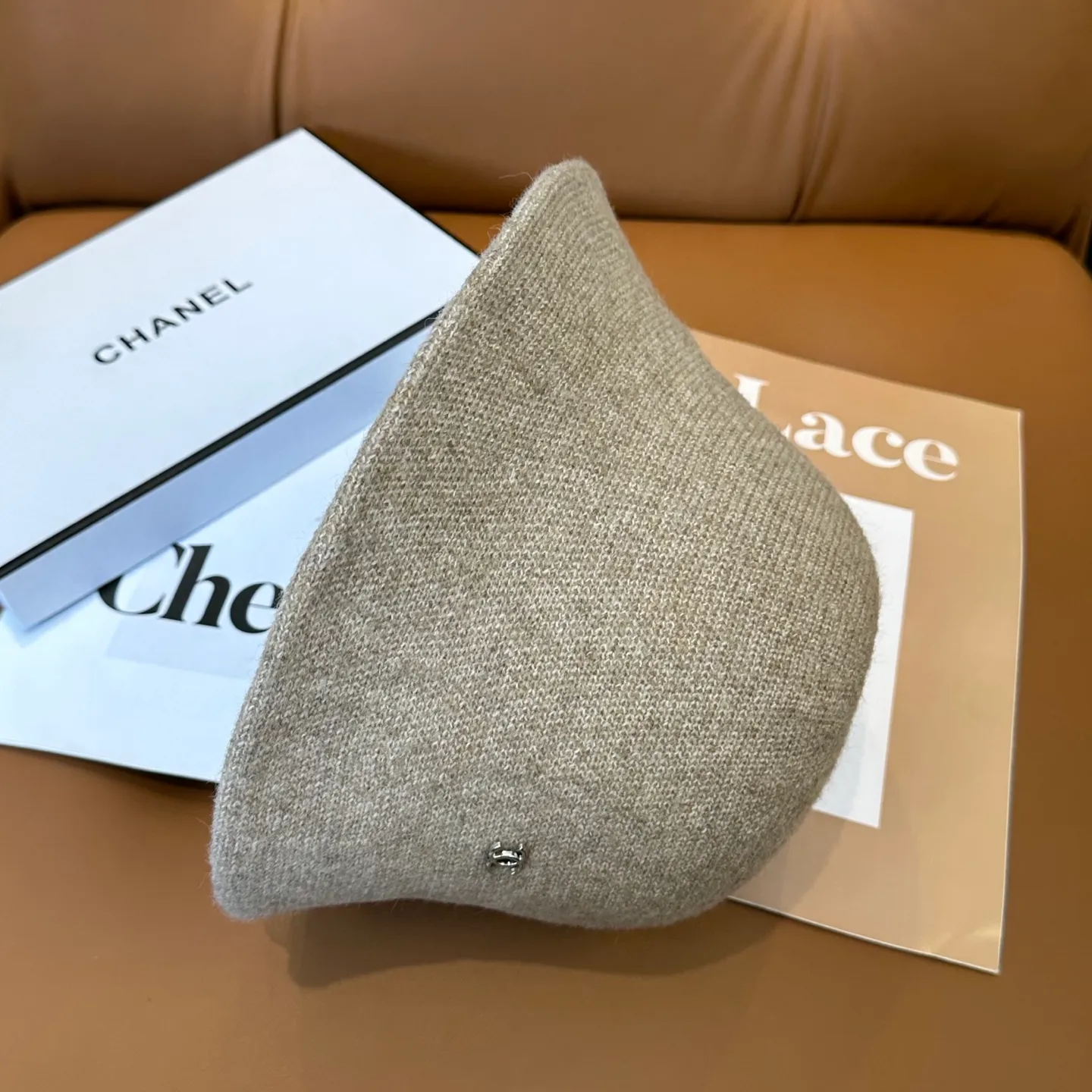 P66💛 Comes with dust bag [CHA Chanel] 2025 autumn and winter new style small fragrance cashmere bucket hat, 🔆Versatile everyday style ~ a must-have for going out on the street