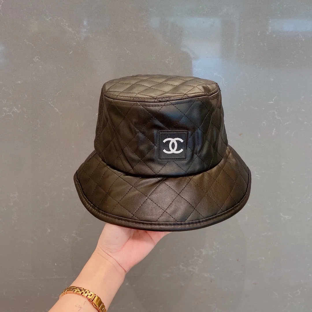 Running amount 70¥ Chanel Chanel 2022 new autumn and winter bucket hat, PU fabric, versatile big-name style, head circumference 57cm