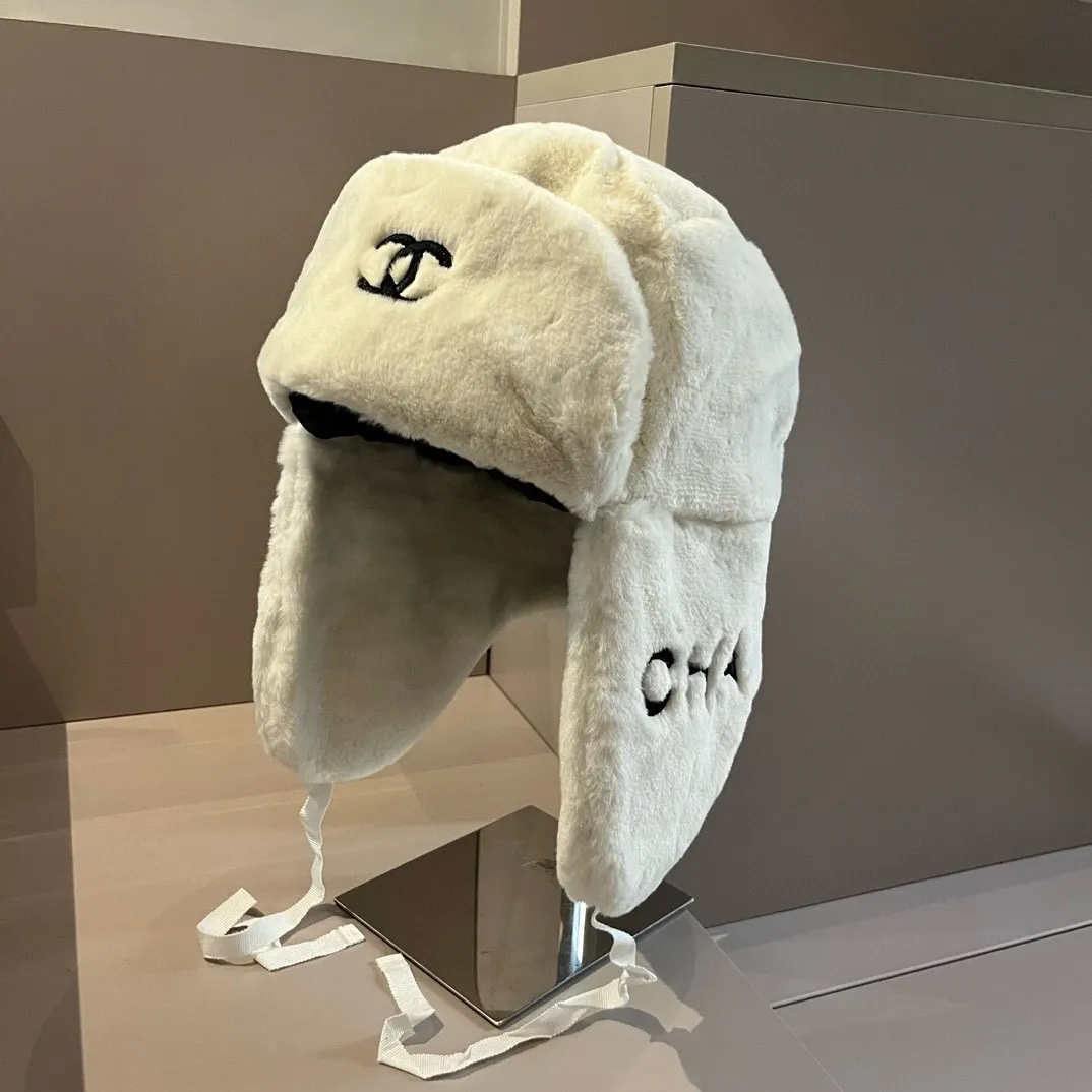 P70 high version thickened rabbit fur Chanel new autumn and winter ear protection hat, rabbit fur cold hat, official model