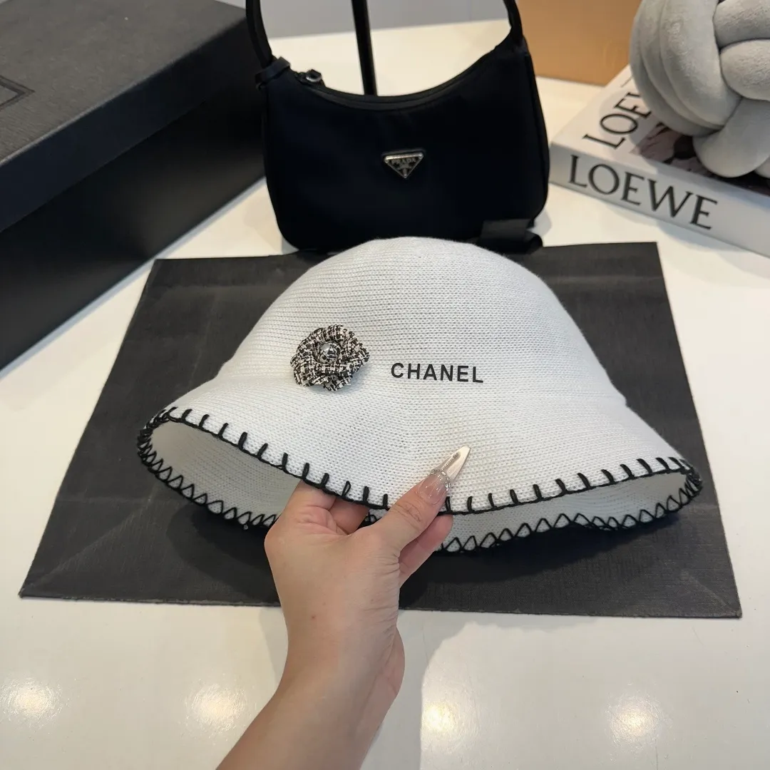 P70 CHANEL Chanel's new camellia fisherman hat🧢The details are exquisite and the workmanship is exquisite