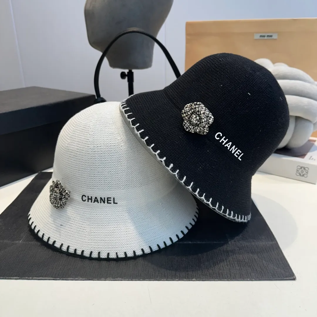 P70 CHANEL Chanel's new camellia fisherman hat🧢The details are exquisite and the workmanship is exquisite
