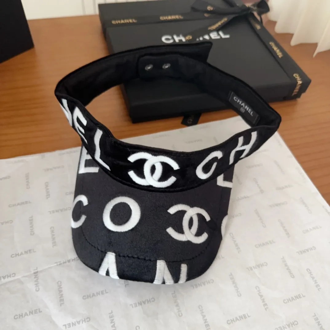 🉐️120 Chanel Velvet Hollow Hat High-grade Korean velvet fabric, high-quality matching, authentic quality, feel free to buy Head circumference: 56-58cm