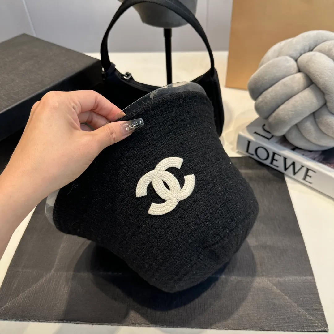 P60 CHANEL Chanel 2025 new style fisherman hat with small fragrance, 🔆Versatile everyday style ~ a must-have for going out on the street
