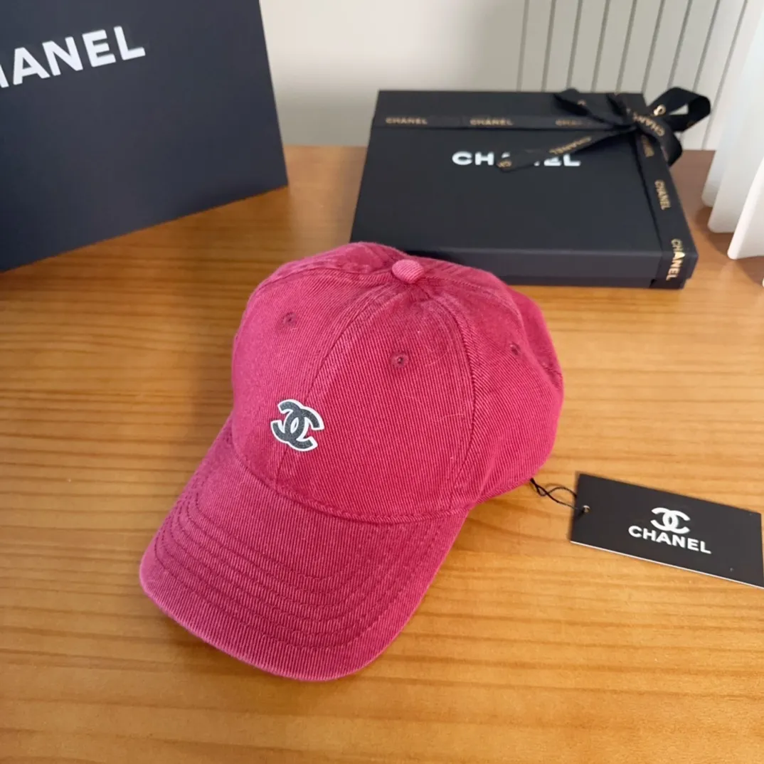 💰60 Chanel CHANEL new hard-top baseball cap, Xiaoxiang logo is classic and simple, fashionable and casual design, popular new product