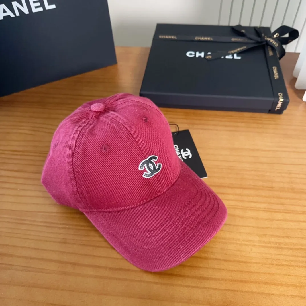 💰60 Chanel CHANEL new hard-top baseball cap, Xiaoxiang logo is classic and simple, fashionable and casual design, popular new product