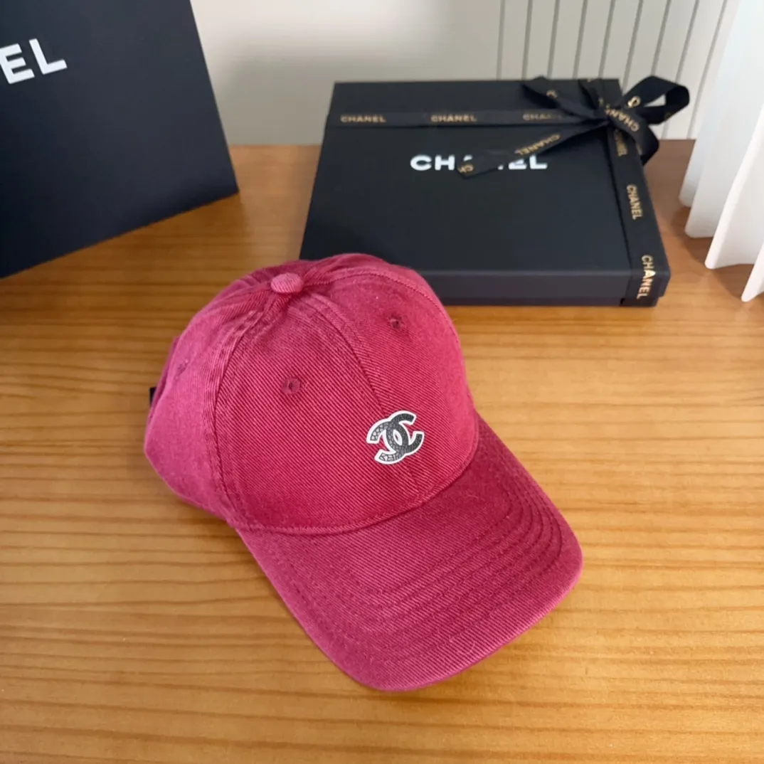 💰60 Chanel CHANEL new hard-top baseball cap, Xiaoxiang logo is classic and simple, fashionable and casual design, popular new product
