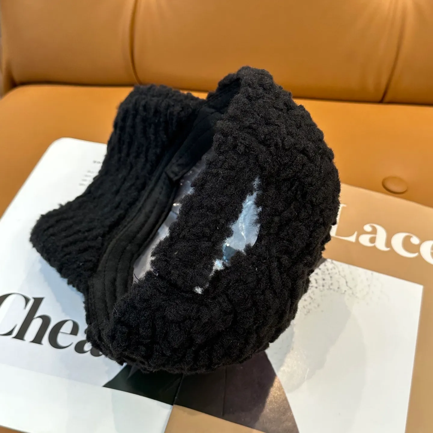P60 Chanel Chanel new autumn and winter lamb wool baseball cap Chanel's simplest style, small face-shape hat