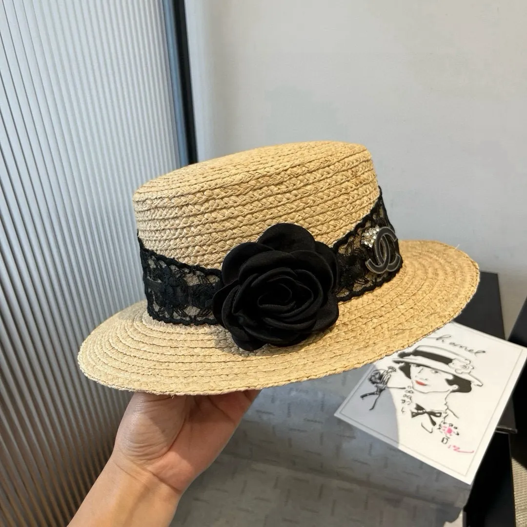💰140¥ Chanel new sun hat, flat top hat, made of fine straw, head circumference 57cm