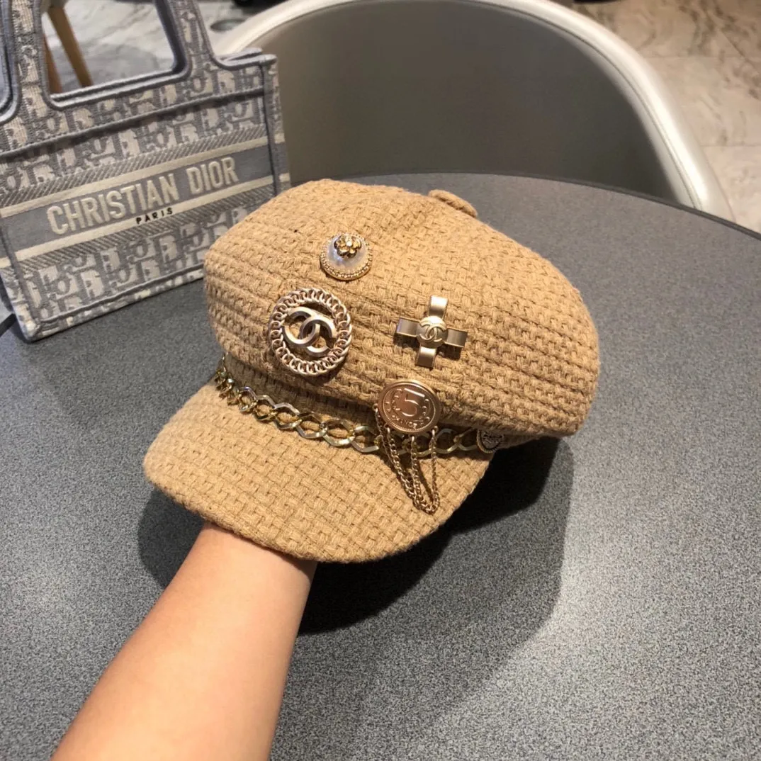 P170 CHANEL woolen octagonal military cap, made of heavy metal, a must-have for keeping warm in autumn and winter, versatile and fashionable, a must-have for goddesses!