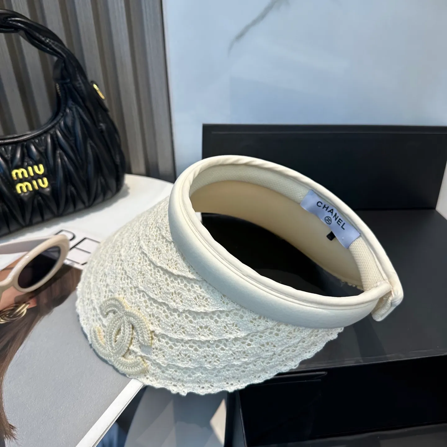 P80💛 Comes with dust bag [CHA Chanel] 2025 new exclusive small fragrant sun hat with empty top headband, 🔆 versatile sun protection ~ a great tool for casual outings and anti-snatching! Love it so much 💕