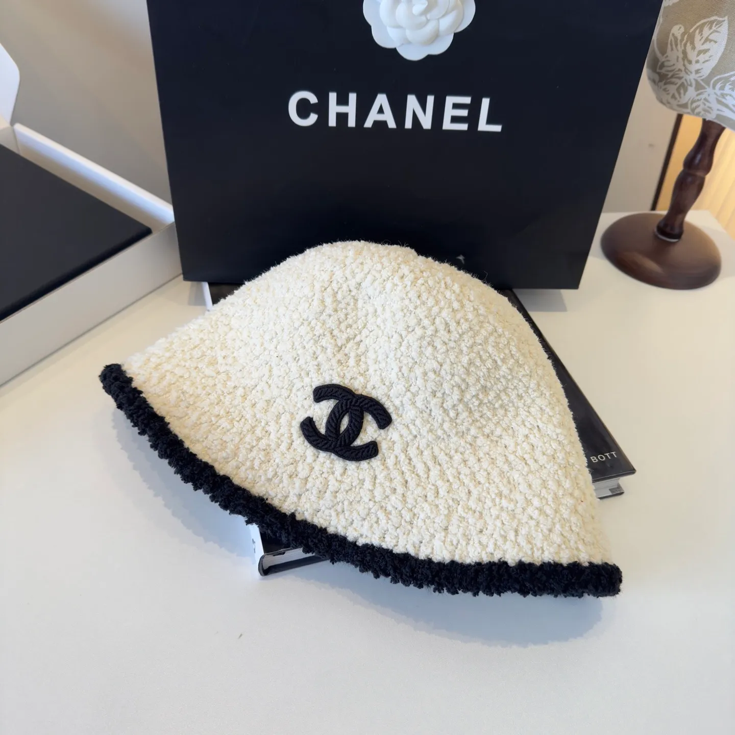 💰60¥ Chanel new wool bucket hat, foldable