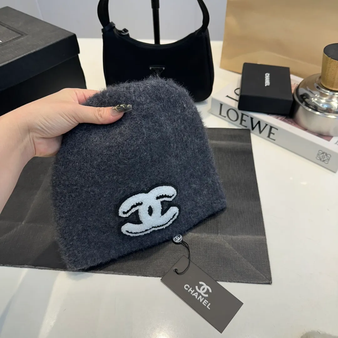 P60 Chanel Chanel 25 autumn and winter new knitted cold hat woven pattern wool knitted beanie