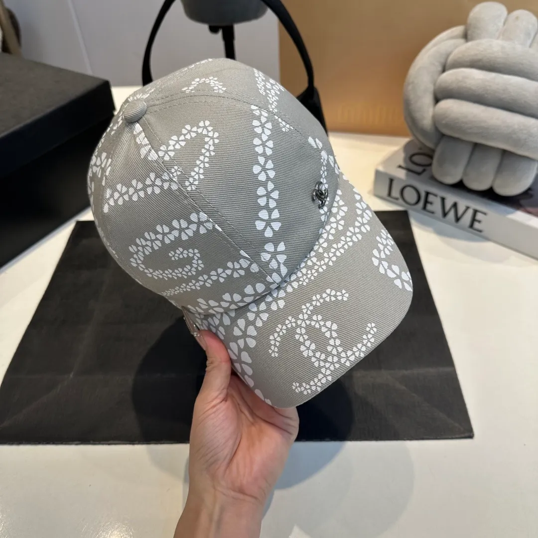 💰60¥ Chanel peaked cap, high-end and elegant, head circumference 57cm
