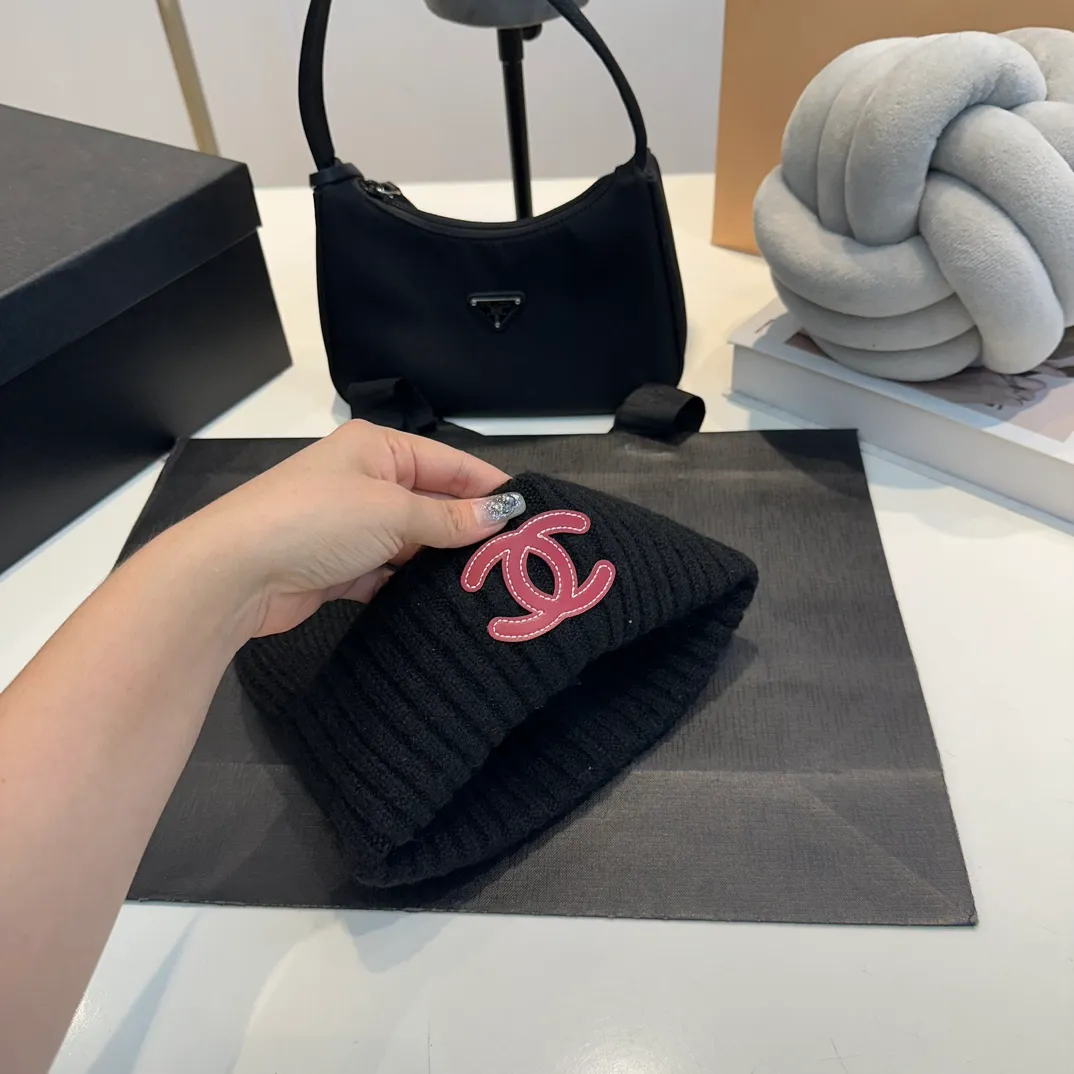 P60 Chanel Chanel new autumn and winter wool hat, wool fabric, complete internal label