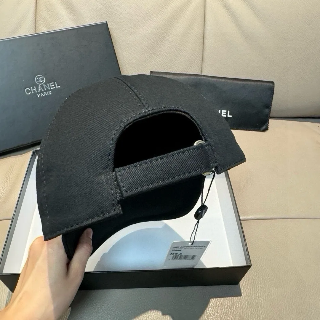 P90, new original baseball cap from Chanel counter, 1:1 mold customization, three-dimensional embroidery, exquisite and flawless! 100% pure cotton fabric, original factory quality, exclusive physical photography.