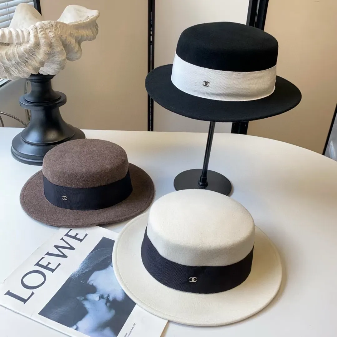 💰200¥ White Chanel Chanel new classic lady style flat top hat, head circumference 57cm