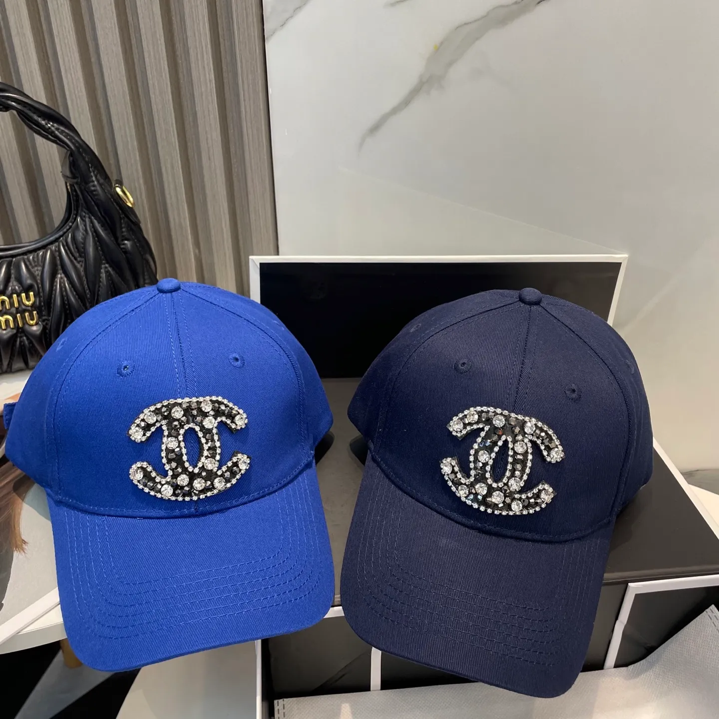P50 CHANEL new high-end diamond hard-top baseball cap, Xiaoxiang logo is classic and simple, fashionable and casual design, popular new product