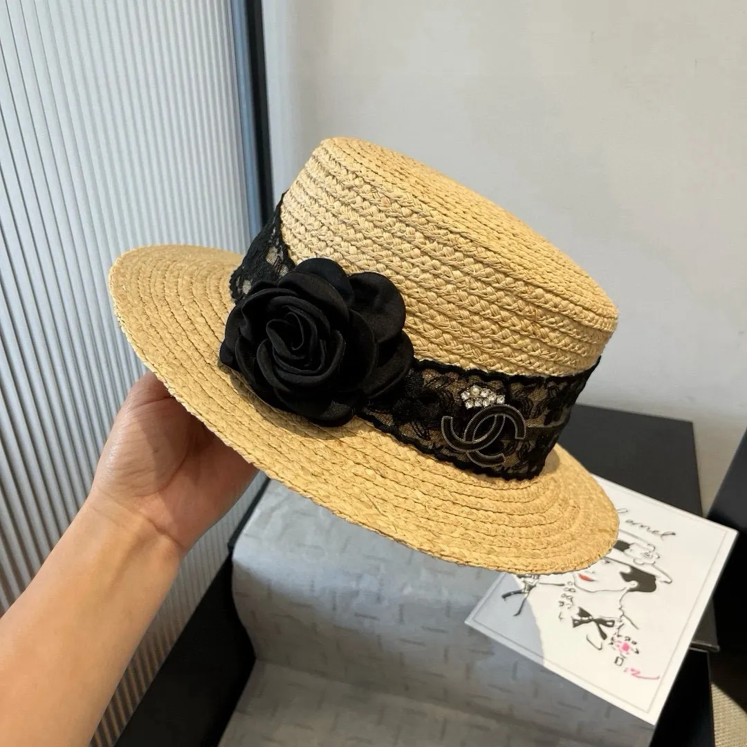 💰150¥ Chanel new sun hat, flat top hat, made of fine straw, head circumference 57cm