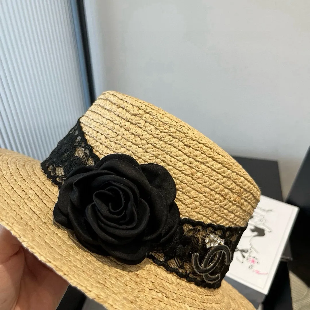 💰150¥ Chanel new sun hat, flat top hat, made of fine straw, head circumference 57cm