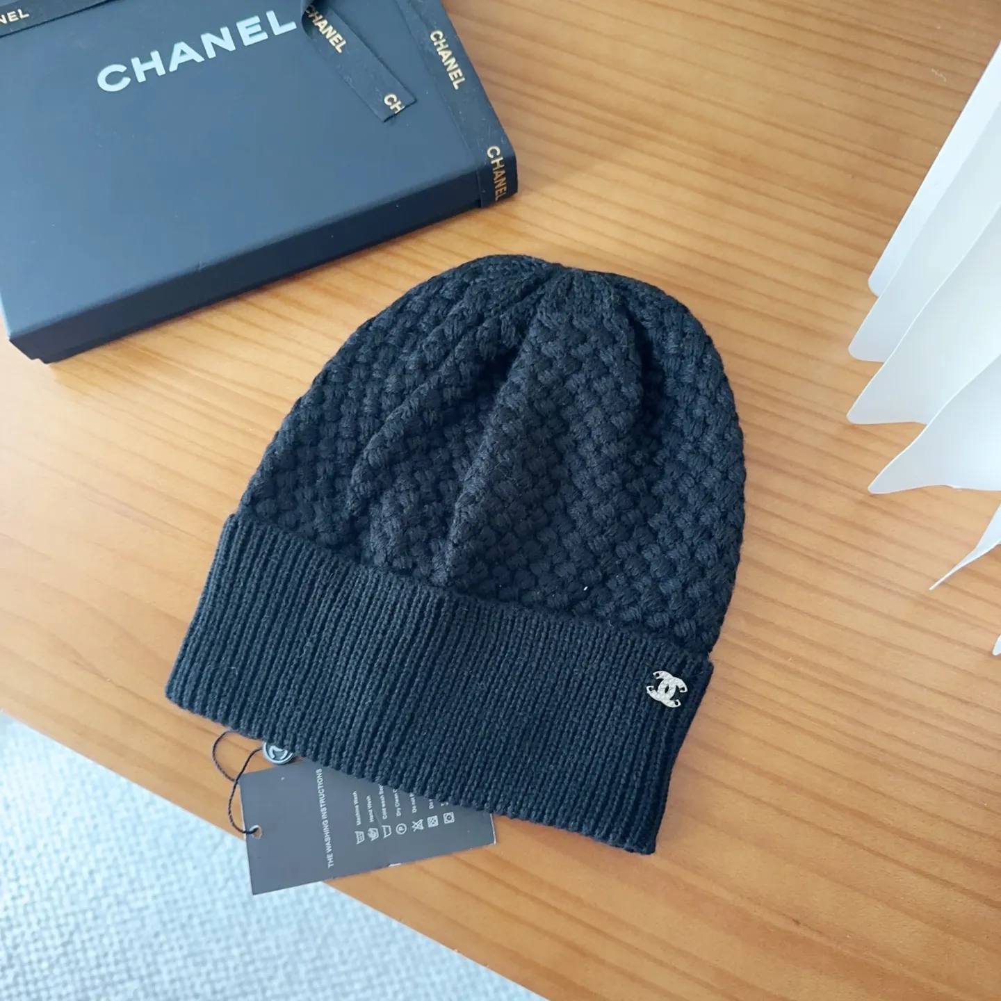 💰64 Chanel official website releases CHANEL small and popular knitted hat! Xiaohongshu’s new product is released, it’s so 🉑️, high-elastic fabric, classic colors, same style for men and women.