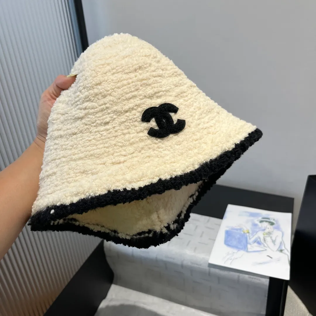 Special batch 💰90¥ Chanel new bucket hat, hand-held bucket hat, head circumference 57cm