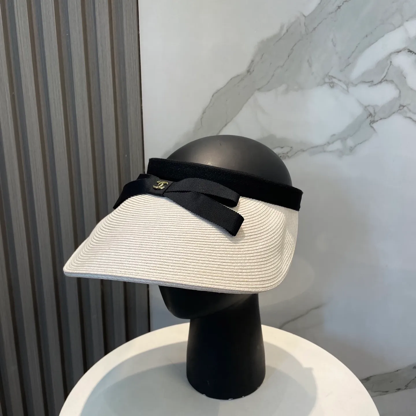 P80 Chanel empty top hat, advanced customization, lady style, attention to detail, sun protection and UV protection in summer, a must-have for travel, versatile and good-looking