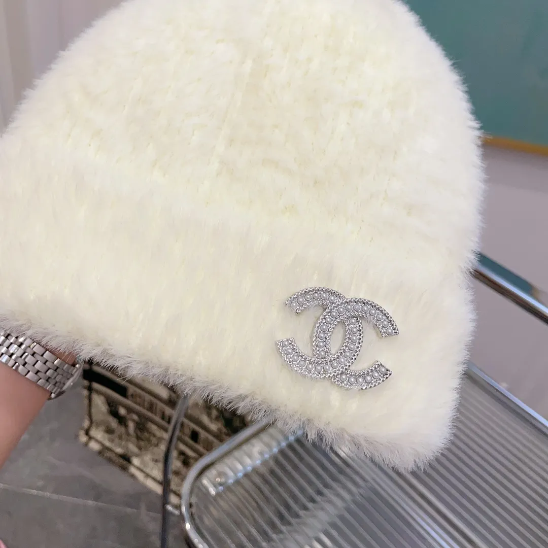 P56 CHANEL Chanel autumn and winter waterproof mink knitted cold hat Fairy gentle and sweet knitted wool hat Fried chicken soft and smooth fabric, great elasticity, super beautiful