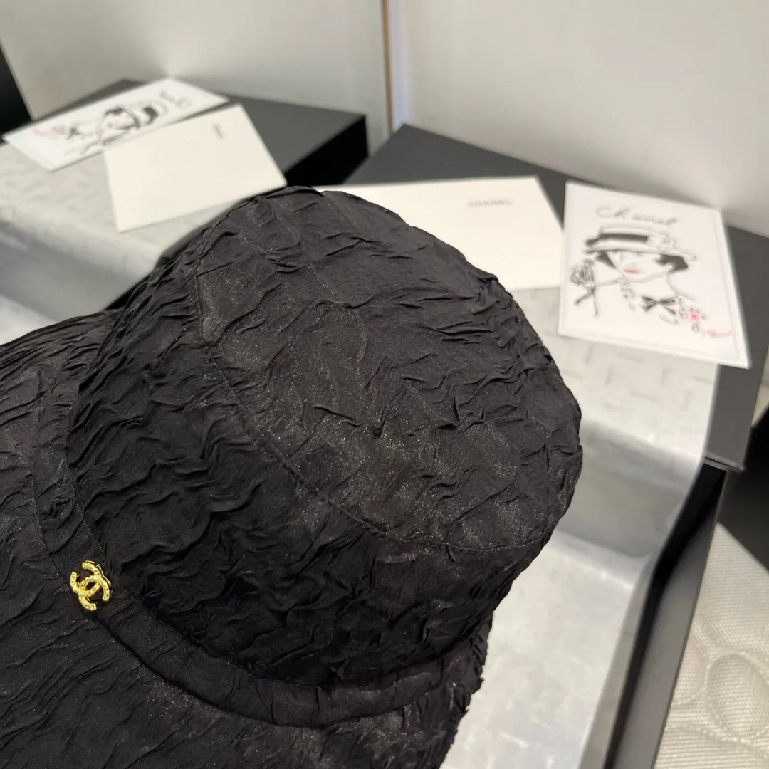 💰120¥ Chanel bucket hat, high-end hand-grip bucket hat, head circumference 57cm, lady style
