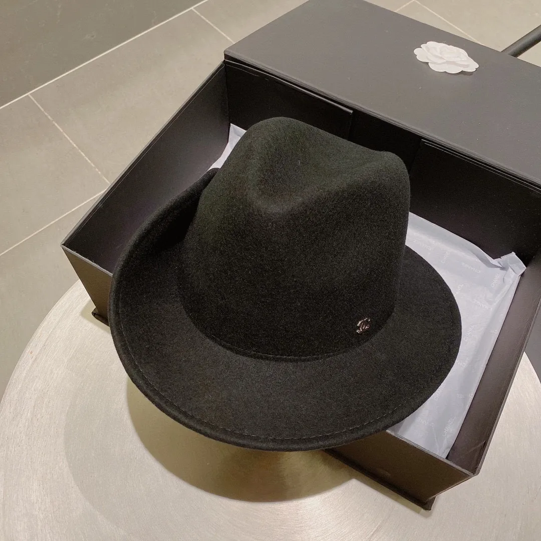 Running amount 170¥ Chanel Chanel 2022 new autumn and winter hat, official new style, uneven, head circumference 57cm