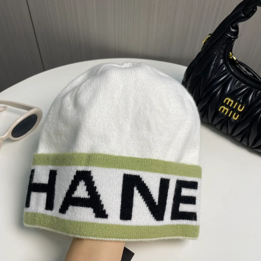P60 comes with dust bag 🌺 [CHANEL] New wool knitted hat, Xiaohongshu, recommended by major Internet celebrities! Thicker and warmer, fashionable and popular🌸First-class texture, the best brand for keeping warm in autumn and winter, order now, limited quantity available