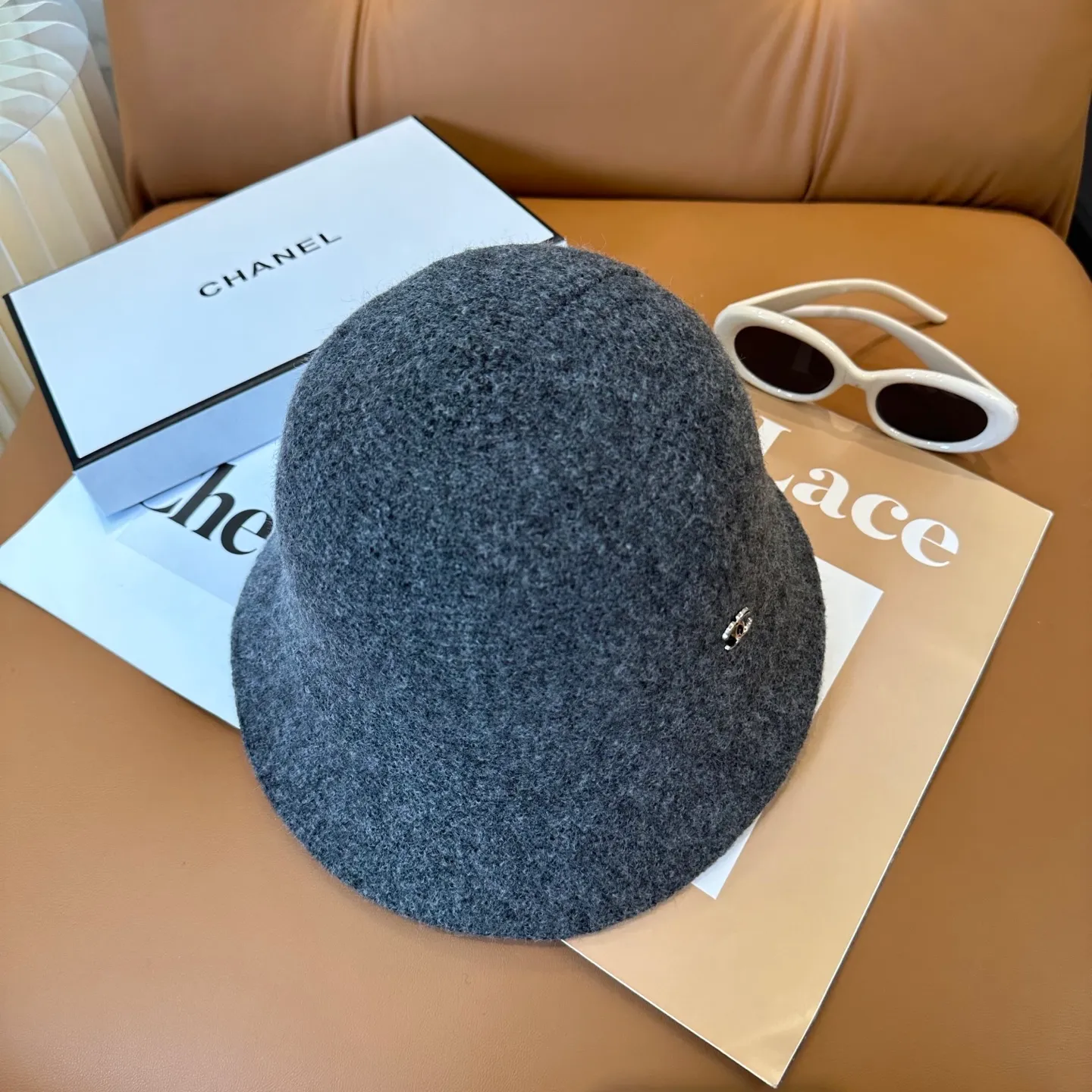 P76💛 Comes with dust bag [CHA Chanel] 2025 autumn and winter new style small fragrance cashmere bucket hat, 🔆Versatile everyday style ~ a must-have for going out on the street