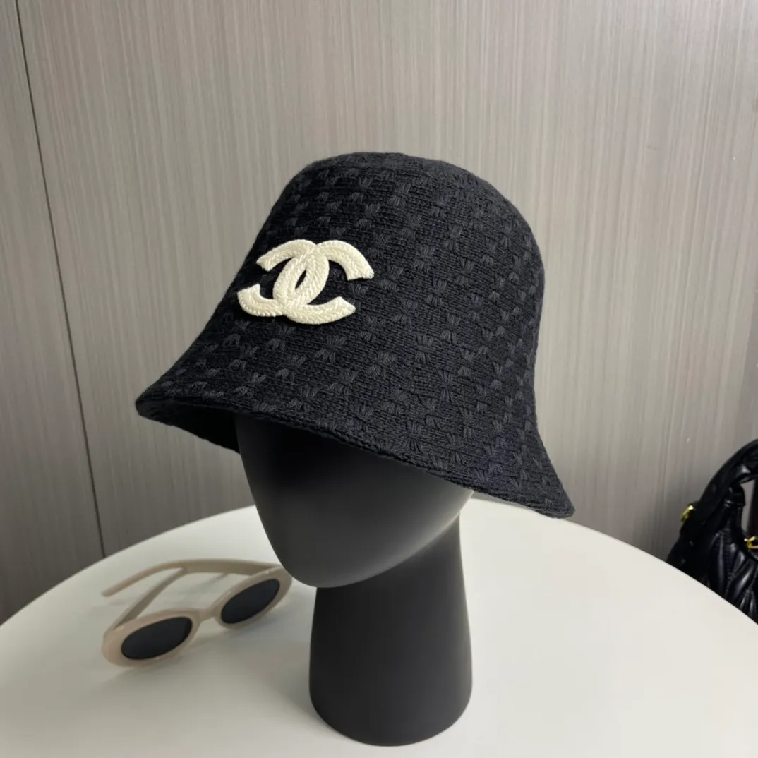 P50 with dust bag [Chanel Chanel] 2024 autumn and winter new style small fragrance bucket hat bucket hat ~ simple and elegant, popular online style