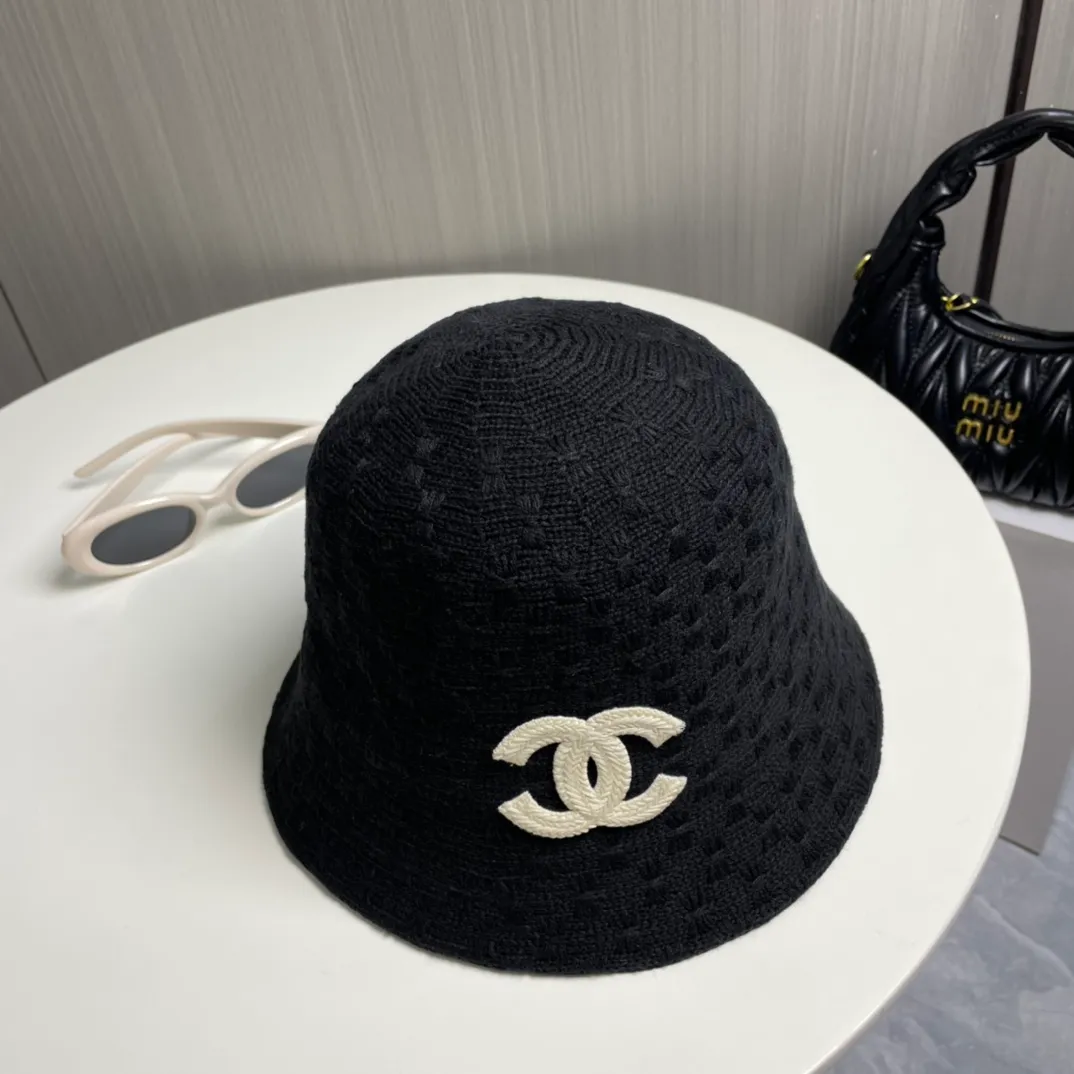 P50 with dust bag [Chanel Chanel] 2024 autumn and winter new style small fragrance bucket hat bucket hat ~ simple and elegant, popular online style