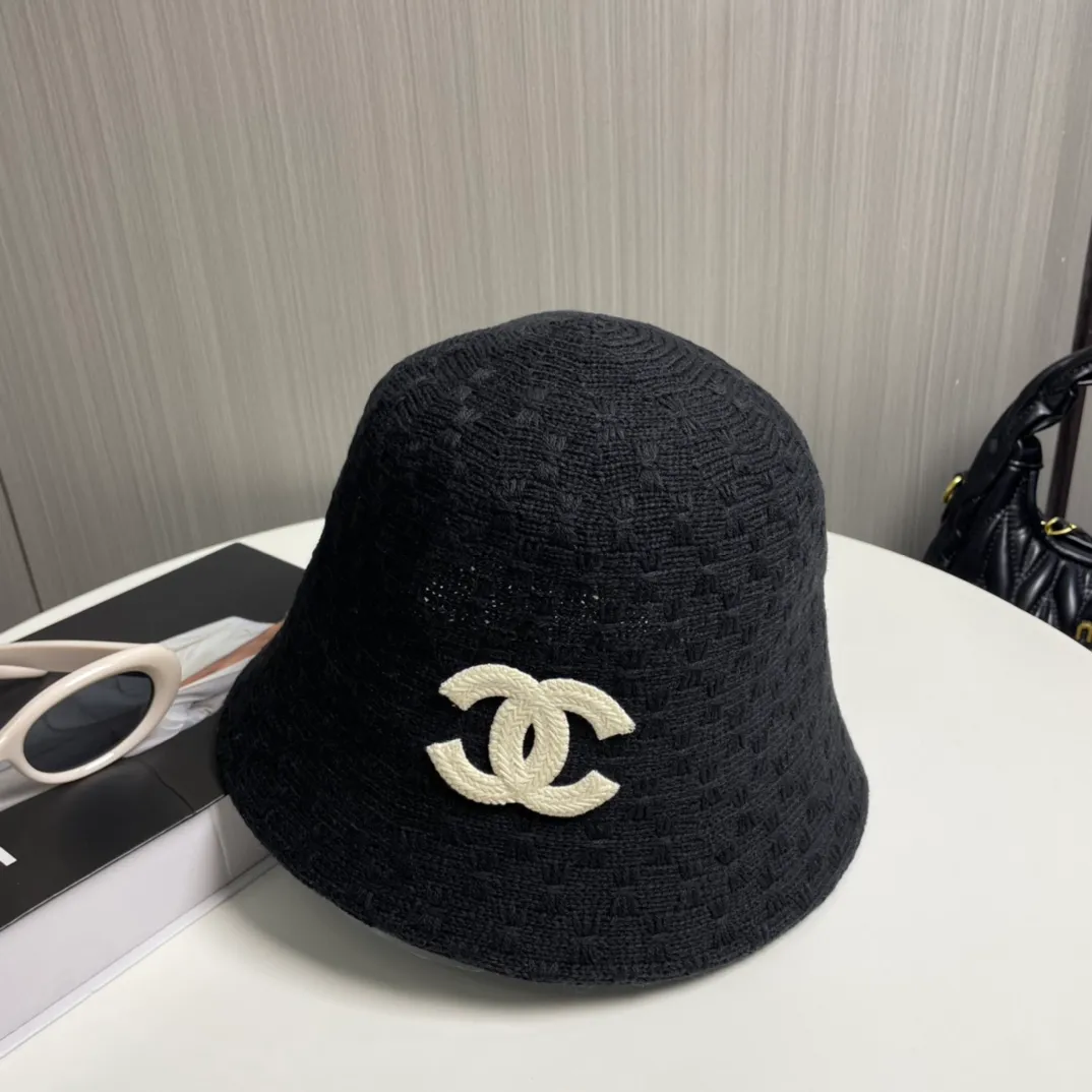 P50 with dust bag [Chanel Chanel] 2024 autumn and winter new style small fragrance bucket hat bucket hat ~ simple and elegant, popular online style