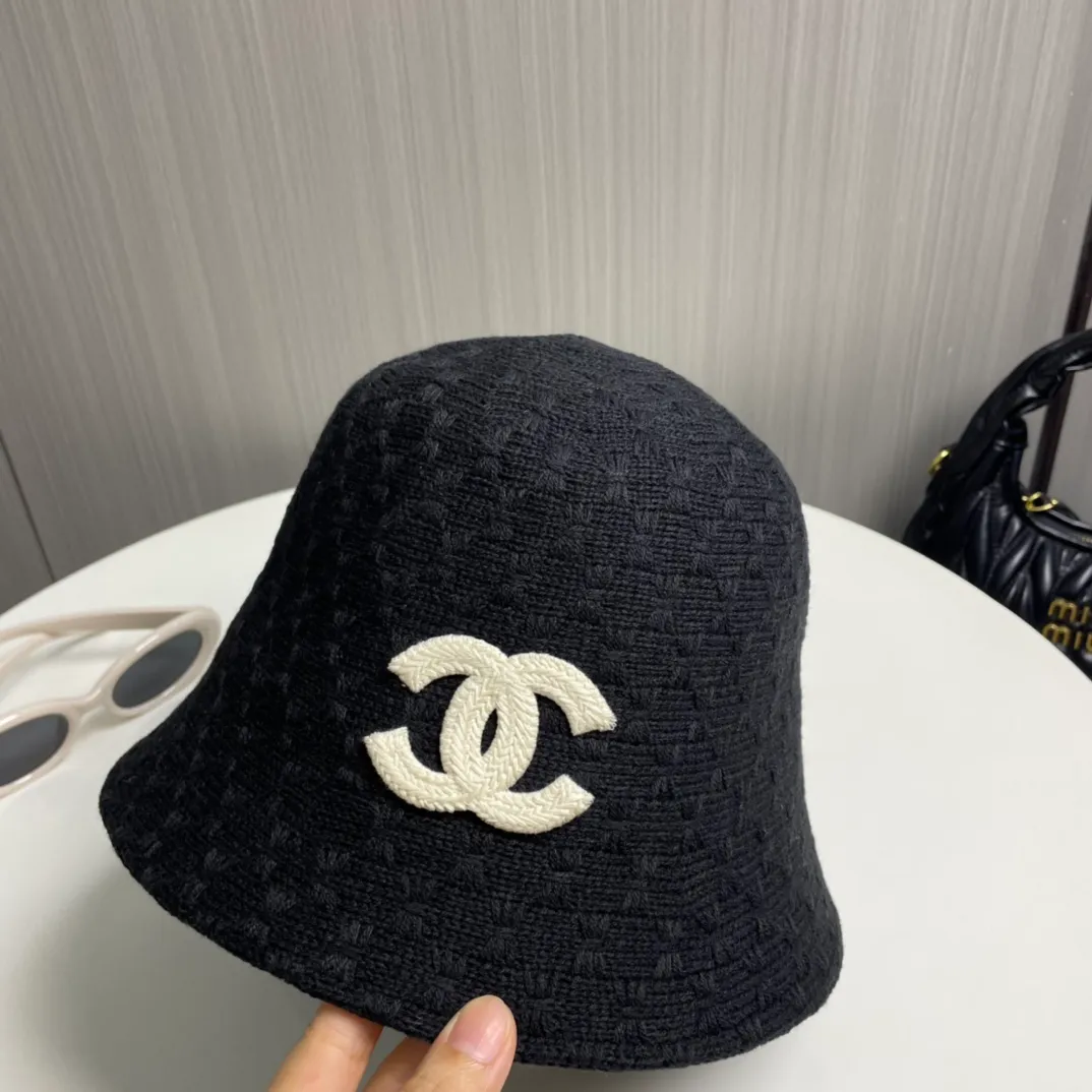 P50 with dust bag [Chanel Chanel] 2024 autumn and winter new style small fragrance bucket hat bucket hat ~ simple and elegant, popular online style