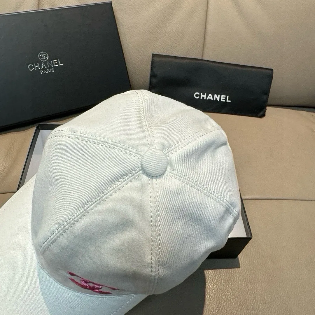 P90, new original baseball cap from Chanel counter, 1:1 mold customization, three-dimensional embroidery, exquisite and flawless! 100% pure cotton fabric, original factory quality, exclusive physical photography.