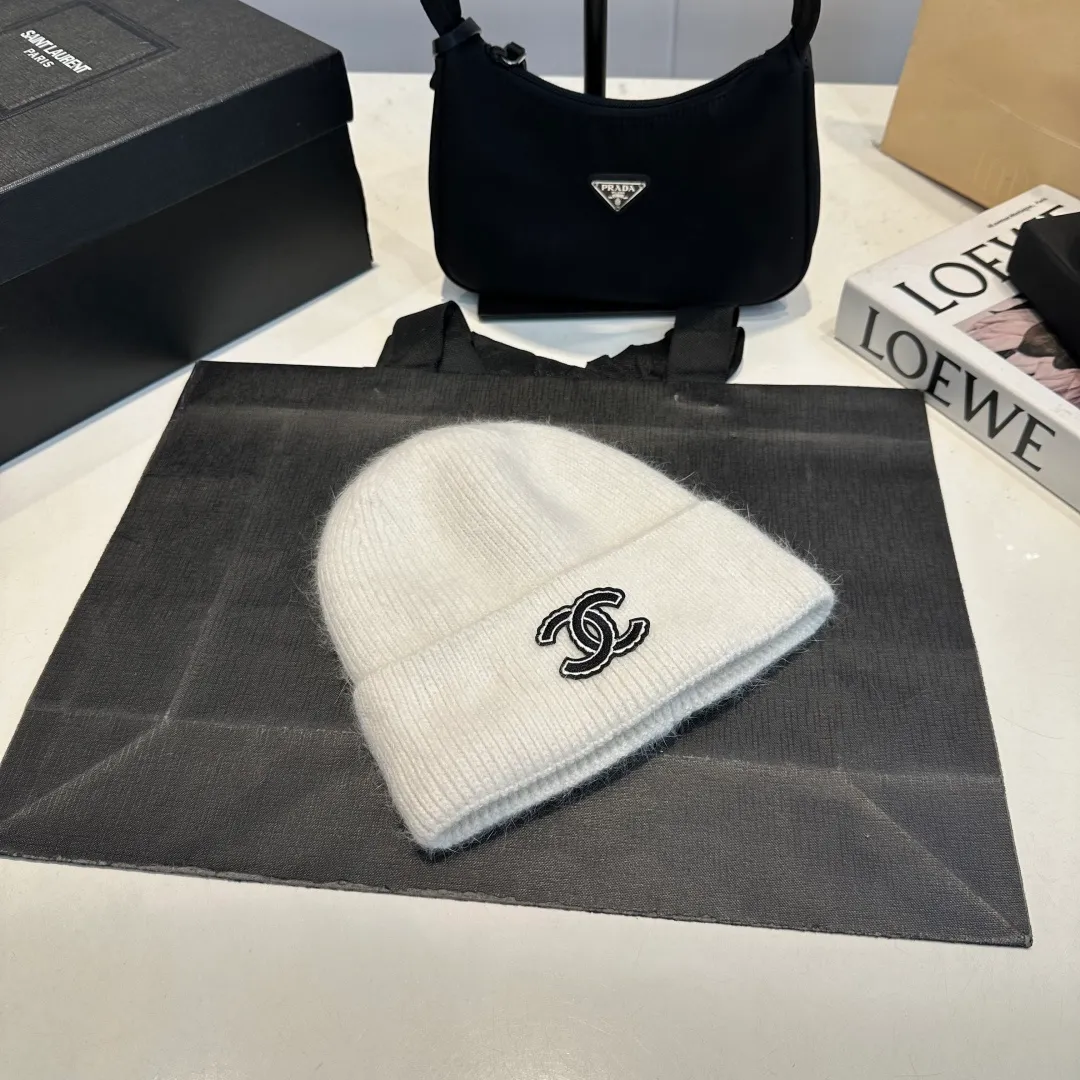 P60 Chanel official website quality Chanel autumn and winter woolen hat recommended by Internet celebrity fashion bloggers, Xiaohongshu popular style, super soft and comfortable knitted hat with excellent elasticity
