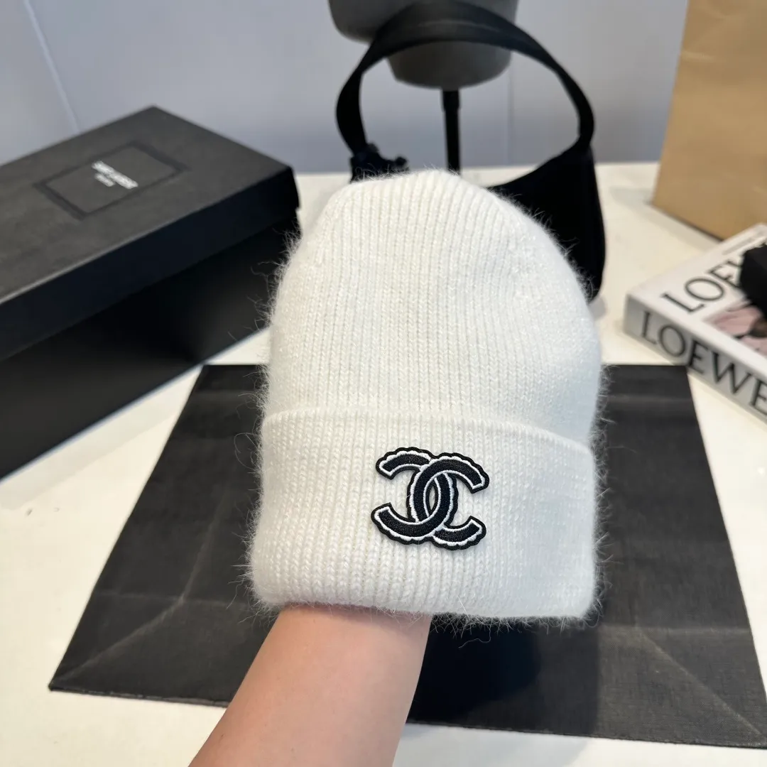 P60 Chanel official website quality Chanel autumn and winter woolen hat recommended by Internet celebrity fashion bloggers, Xiaohongshu popular style, super soft and comfortable knitted hat with excellent elasticity