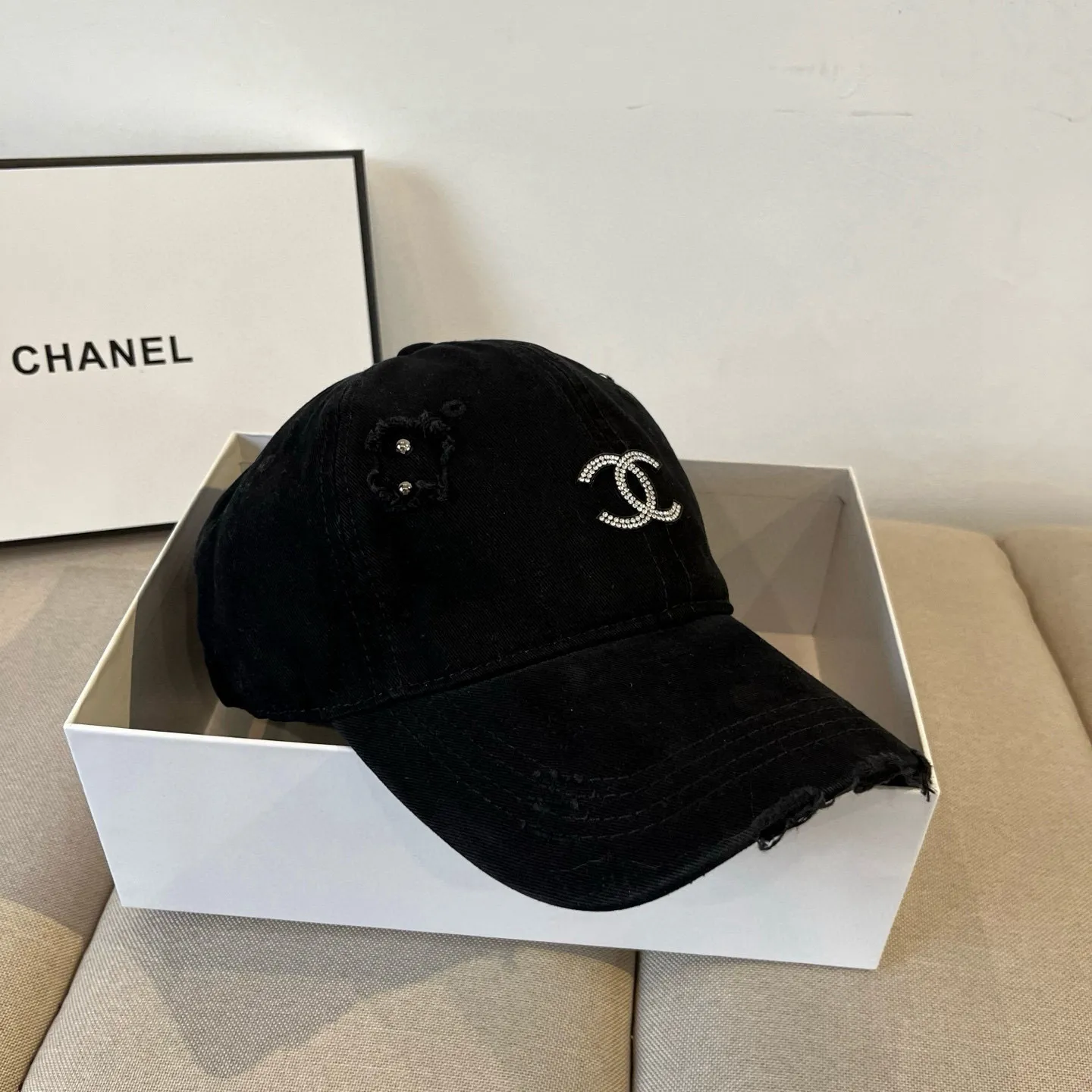 P60💰Chanel CHANEL new baseball cap, Xiaoxiang classic and simple, fashionable and casual design, popular new product