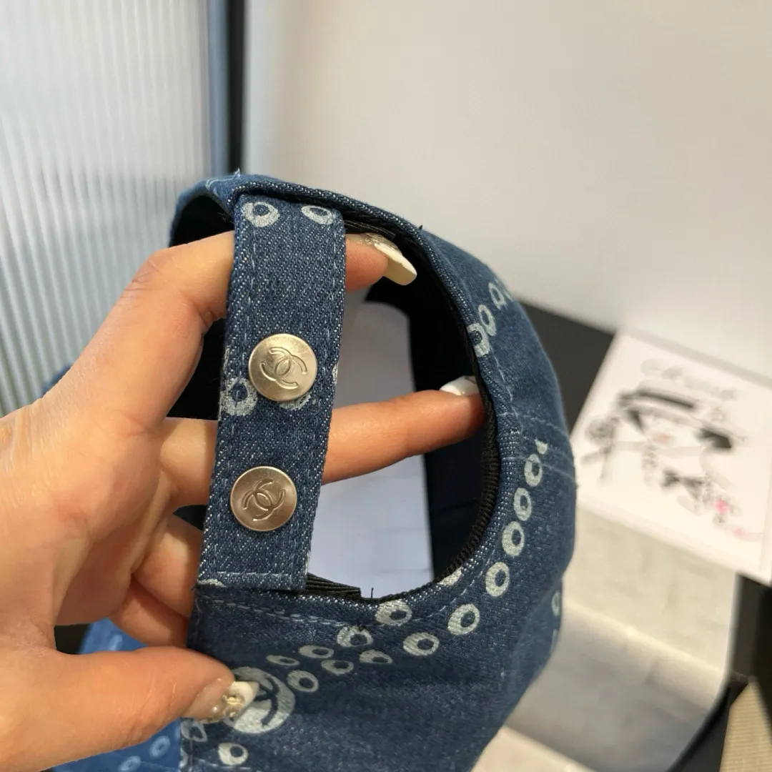 💰90¥ Chanel denim peaked hat, 25 years new counter model, head circumference 57cm