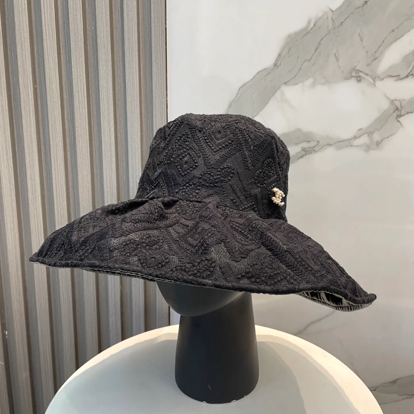 P80 Chanel Chanel large brim sun protection fisherman hat, summer UV protection seaside vacation beach sun hat sun protection sun hat simple internet celebrity style, head circumference 57cm