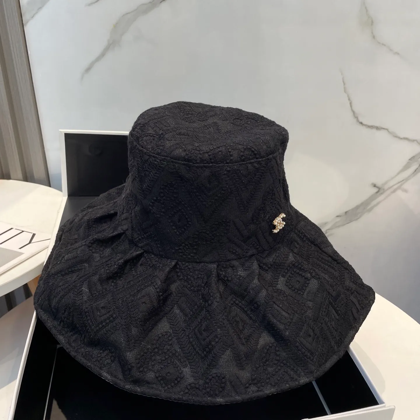 P80 Chanel Chanel large brim sun protection fisherman hat, summer UV protection seaside vacation beach sun hat sun protection sun hat simple internet celebrity style, head circumference 57cm
