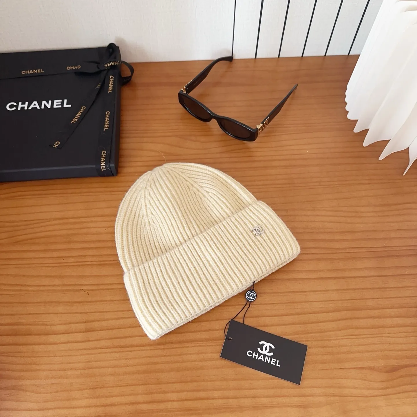 💰48 Chanel knitted beanie