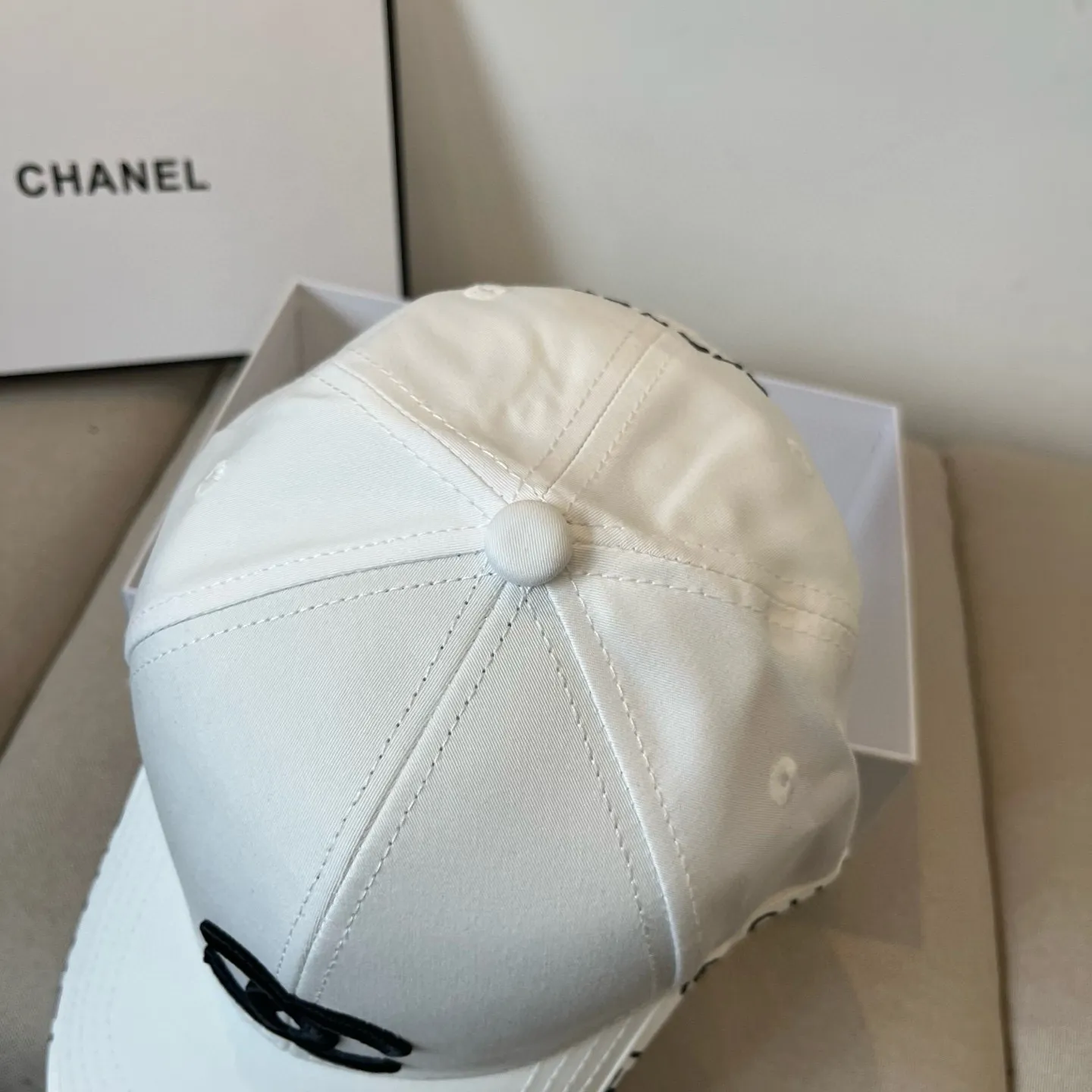 P60 CHANEL new baseball cap, Xiaoxiang classic and simple, fashionable and casual design, popular new product